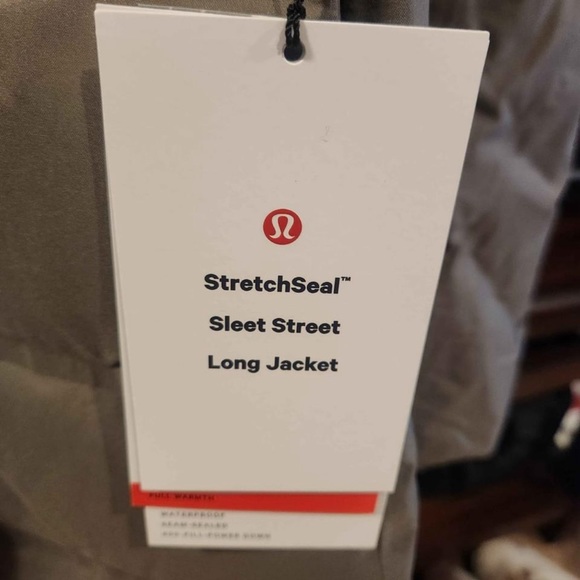 Lululemon - Stretchseal Sleet Street Parka - Picture 4 of 5